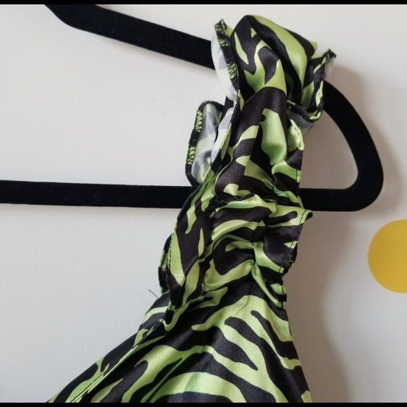 Capsule 98 size 8 ruffled green mini dress - Picture 4 of 6